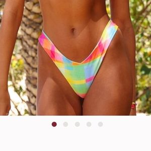 Kulani Kinis bottom
